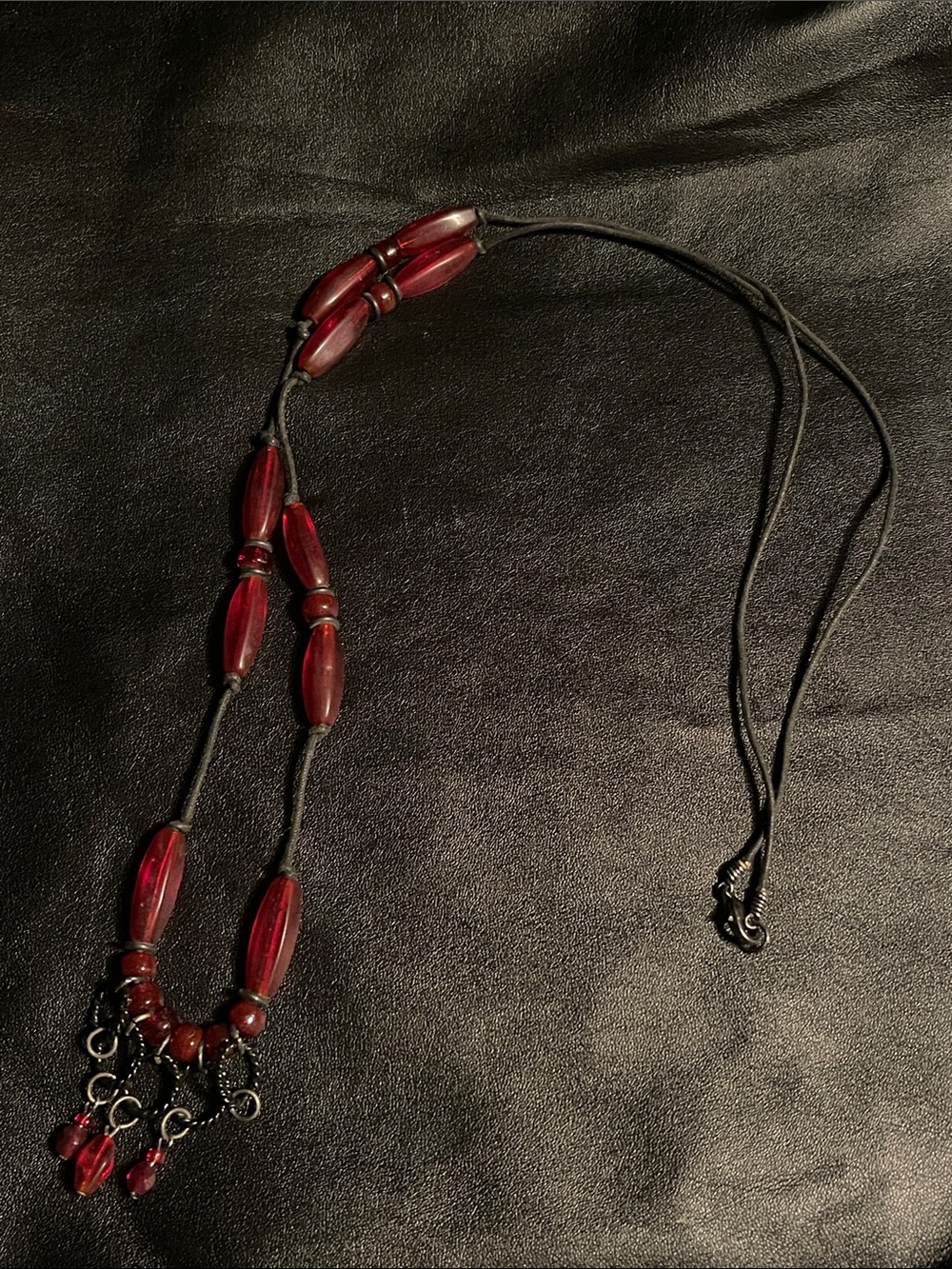 Women's Red Beaded Pendant Necklace - Elegant Glass Accent -18in.